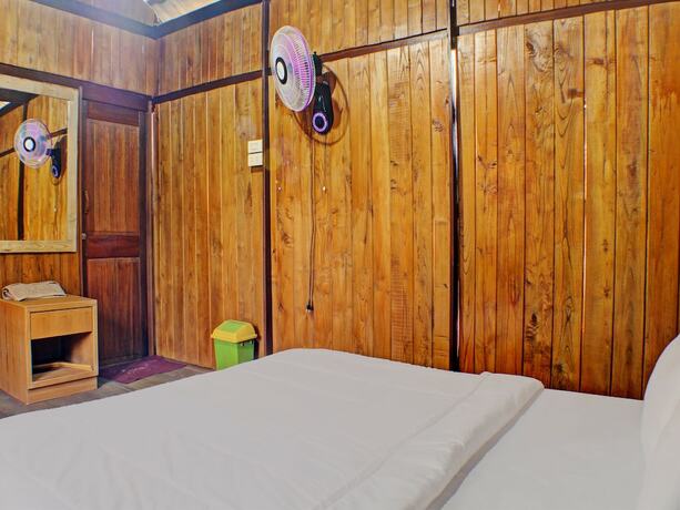 Imagen de la habitación del Hotel Capital O 92681 Randu Mas and Resort Taman Purbakala. Foto 16