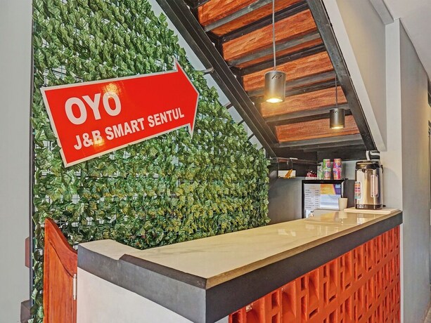 Imagen general del Hotel Capital O 92765 Jandb Smart Sentul. Foto 18