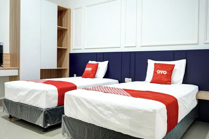 Imagen de la habitación del Hotel Capital O 92804 La Tansa Syariah. Foto 20