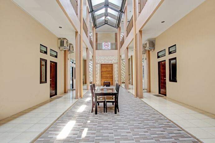 Imagen general del Hotel Capital O 93204 Mulia Dua Syariah. Foto 12