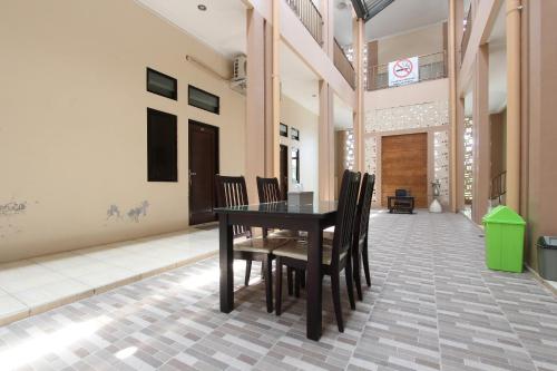 Imagen general del Hotel Capital O 93204 Mulia Dua Syariah, Klaten. Foto 9