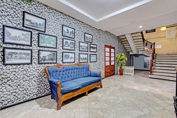 Imagen de los interiores del Hotel Capital O 93240 Candra Dewi. Foto 14