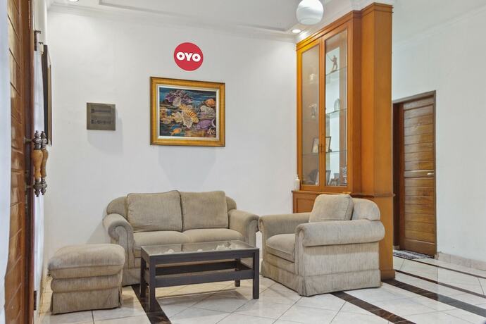 Imagen general del Hotel Capital O 93279 Asyoka Penginapan Pasutri. Foto 5