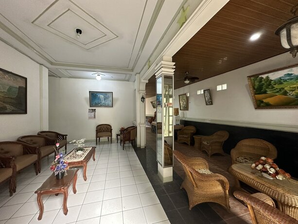 Imagen general del Hotel Capital O 93291 Bintang. Foto 12