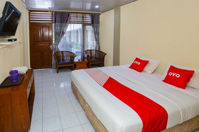 Imagen general del Hotel Capital O 93349 Gondangdia. Foto 3