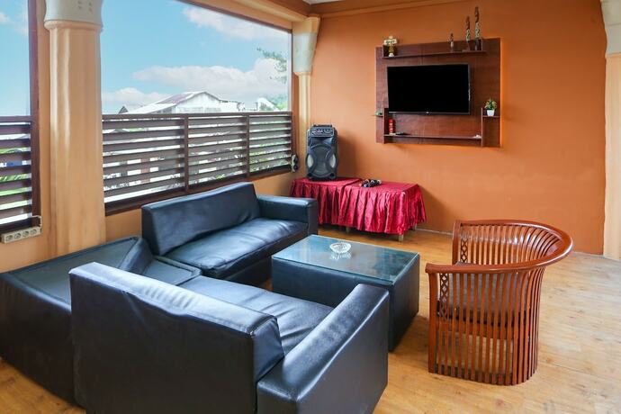 Imagen general del Hotel Capital O 93349 Gondangdia. Foto 6