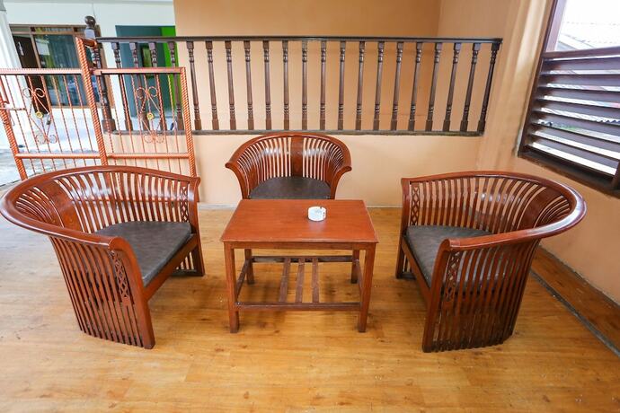 Imagen general del Hotel Capital O 93349 Gondangdia. Foto 9