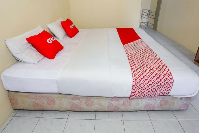 Imagen general del Hotel Capital O 93349 Gondangdia. Foto 13