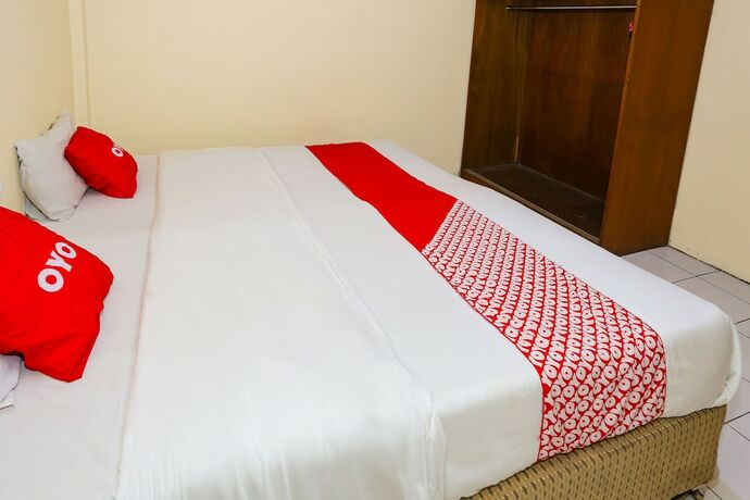 Imagen general del Hotel Capital O 93349 Gondangdia. Foto 14