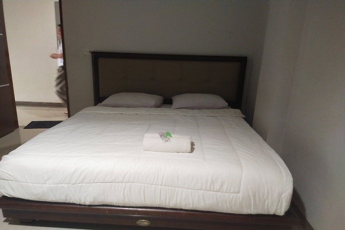 Imagen de la habitación del Hotel Capital O 93589 Wongso Syariah. Foto 7