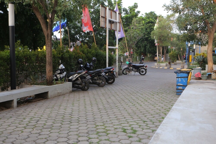 Imagen de los interiores del Hotel Capital O 93594 Pelangi Urbano. Foto 13