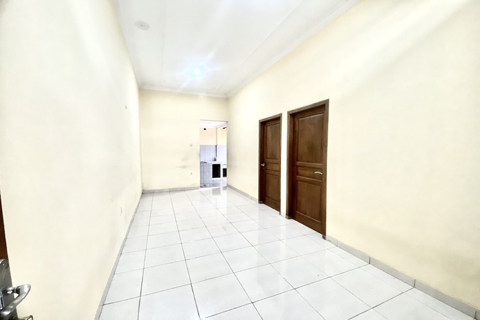 Imagen de los interiores del Hotel Capital O 93601 Manda Homestay. Foto 15