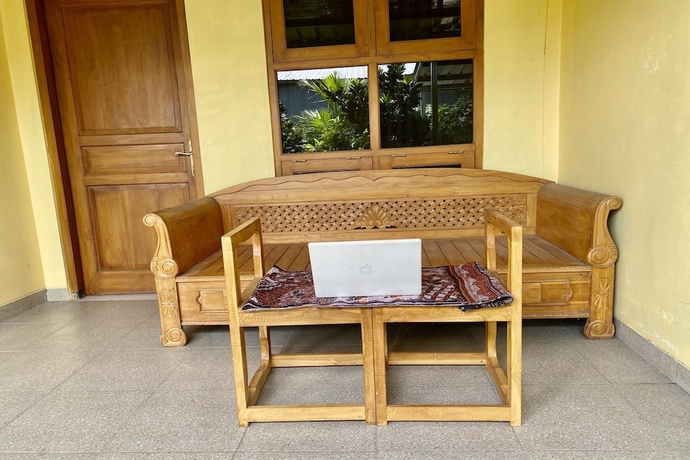 Imagen de los interiores del Hotel Capital O 93601 Manda Homestay. Foto 19