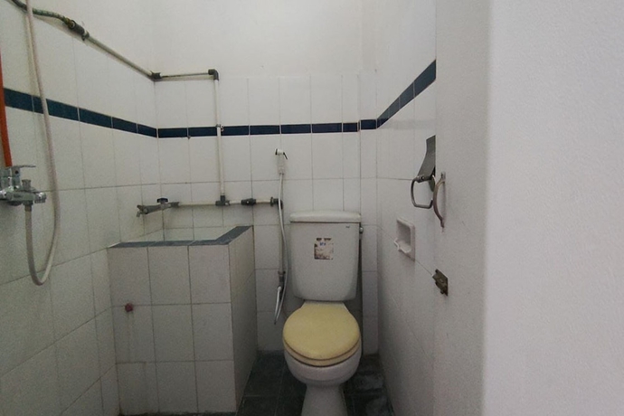 Imagen de la habitación del Hotel Capital O 93653 Kinasih. Foto 7