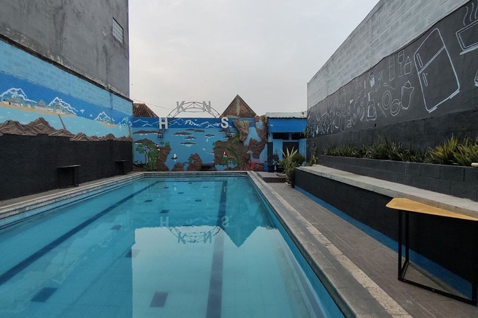 Imagen de la piscina del Hotel Capital O 93653 Kinasih. Foto 16