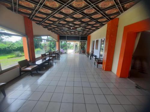 Imagen general del Hotel Capital O 93733 Linggarjati Kuningan. Foto 5