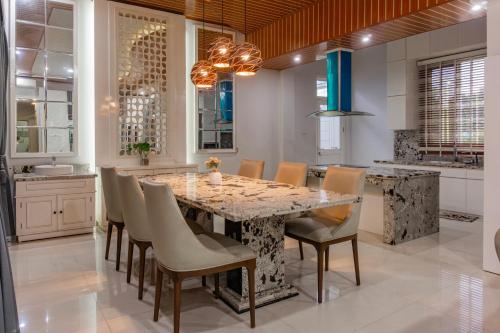 Imagen general del Hotel Capital O 93991 Hakobox Kostel. Foto 8