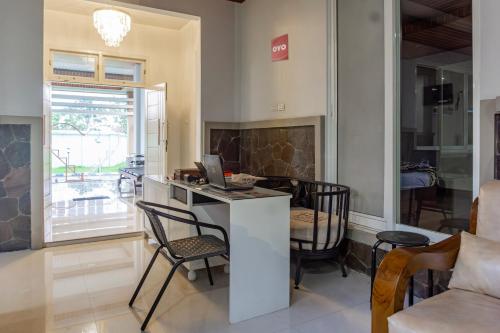 Imagen general del Hotel Capital O 93991 Hakobox Kostel. Foto 11