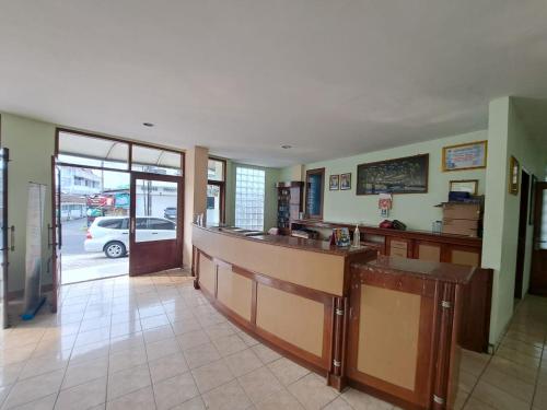 Imagen general del Hotel Capital O 94108 Abadi. Foto 7