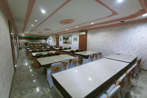 Imagen general del Hotel Capital O 94156 Gemudi Gold Islami. Foto 14