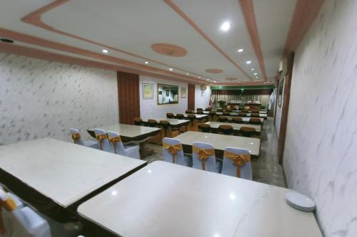 Imagen general del Hotel Capital O 94156 Gemudi Gold Islami. Foto 15