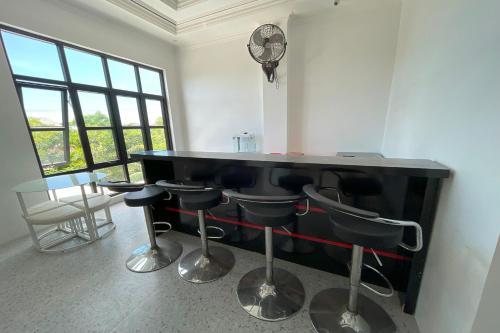 Imagen general del Hotel Capital O 94254 Dental Inn. Foto 14