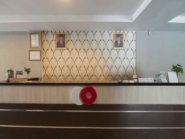 Imagen de los interiores del Hotel Capital O 988 Kapuas Dharma 2. Foto 16