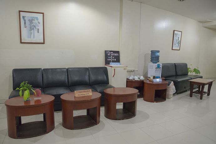 Imagen de los interiores del Hotel Capital O 988 Kapuas Dharma 2. Foto 18