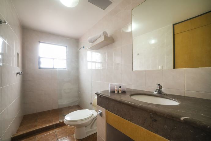 Imagen de la habitación del Hotel Capital O Autoparador Del Valle,centro Industrial Tlalnepantla. Foto 15