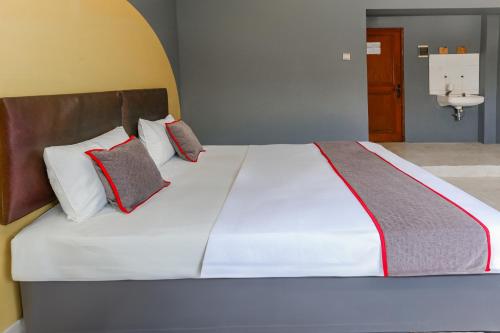 Imagen general del Hotel Capital O Bimo Slipi. Foto 14