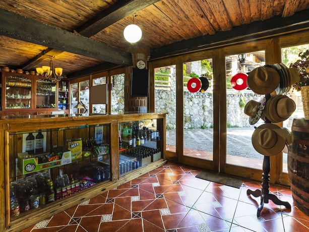 Imagen de los interiores del Hotel Capital O Caba&ntilde;as El Rinc&oacute;n. Foto 17