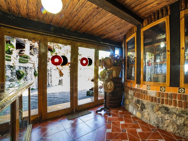 Imagen de los interiores del Hotel Capital O Caba&ntilde;as El Rinc&oacute;n. Foto 18