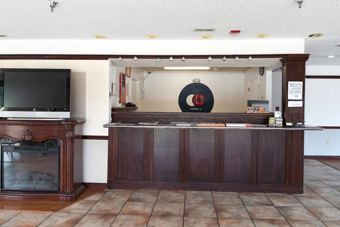 Imagen de los interiores del Hotel Capital O - Classic Motor Inn Branson. Foto 15