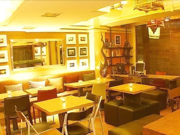 Imagen del bar/restaurante del Hotel Capital O Diamond House Khaosan. Foto 4