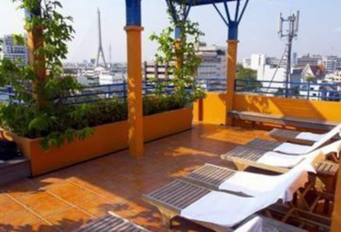 Imagen de los exteriores del Hotel Capital O Diamond House Khaosan. Foto 15