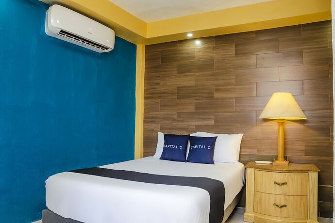 Imagen de la habitación del Hotel Capital O Dos Mares, Cabo San Lucas. Foto 18