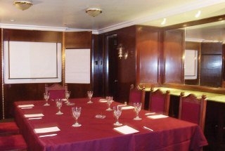 Imagen de los interiores del Hotel Capital O La Estancia. Foto 4