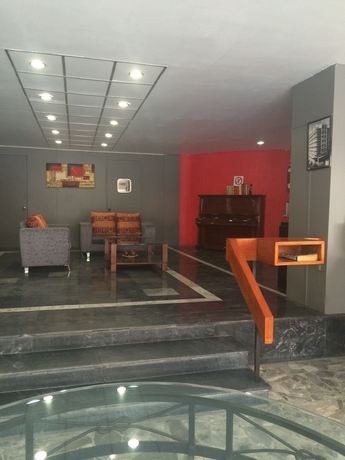 Imagen de los interiores del Hotel Capital O Nueva Galicia, Guadalajara centro downtown. Foto 17