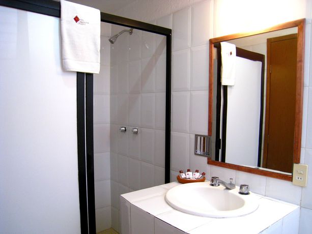 Imagen de la habitación del Hotel Capital O Parador Crespo , Oaxaca. Foto 5