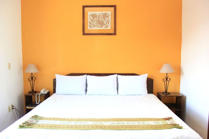 Imagen de la habitación del Hotel Capital O Parador Crespo , Oaxaca. Foto 6