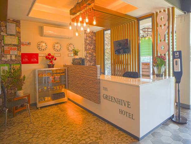 Imagen de los interiores del Hotel Capital O Vaccinated Staff - OYO 785 The Greenhive. Foto 20