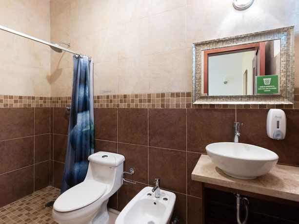 Imagen de la habitación del Hotel Capital O Vital&eacute;. Foto 16
