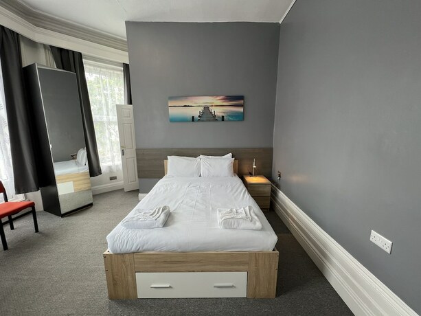 Imagen general del Hotel Capital One. Foto 9