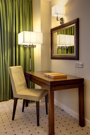 Imagen de la habitación del Hotel Capital Plaza. Foto 7