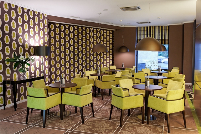 Imagen del bar/restaurante del Hotel Capital Plaza. Foto 3