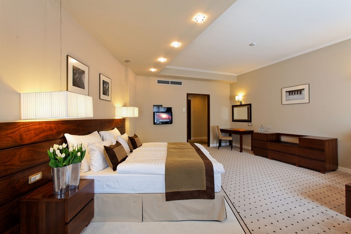 Imagen de la habitación del Hotel Capital Plaza. Foto 11