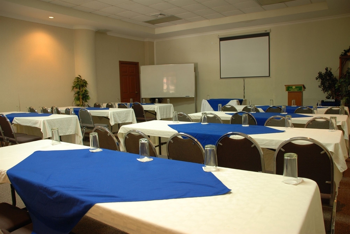 Imagen de los interiores del Hotel Capital, San Salvador. Foto 7