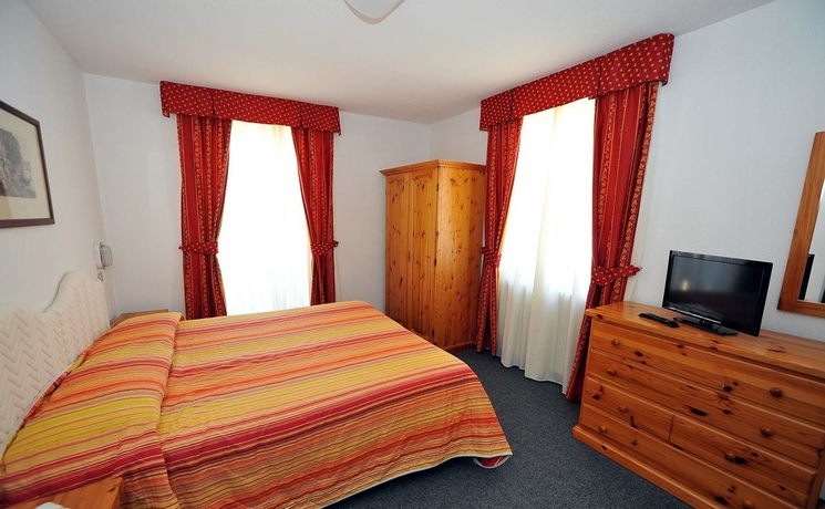 Imagen de la habitación del Hotel Capitani. Foto 15
