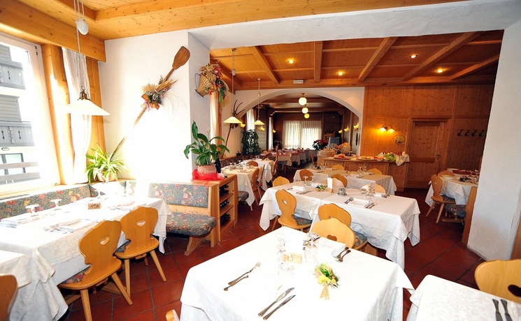 Imagen del bar/restaurante del Hotel Capitani. Foto 4