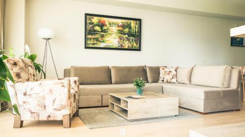 Imagen general del Hotel Capitоl Suites. Foto 5